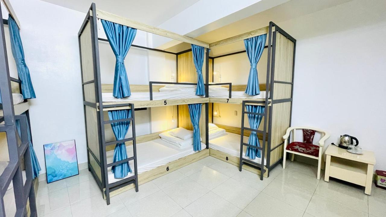 Hostel The Light Hạ Long